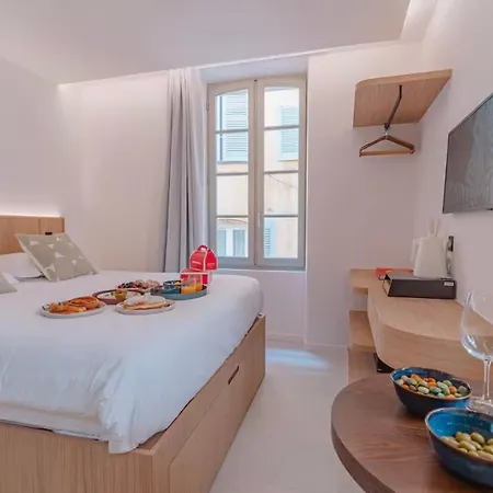 Le Clocher L Vieux Village L Shellter-rentals
