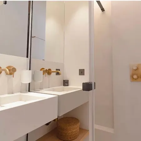 Apartment Le Clocher L Vieux Village L Shellter-rentals *