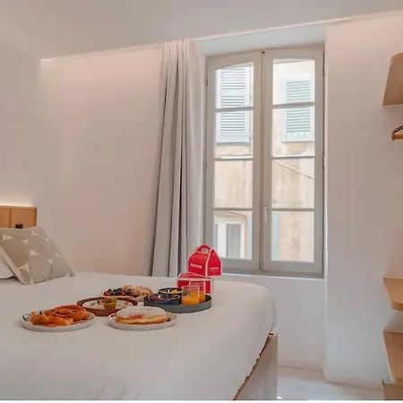 Le Clocher L Vieux Village L Shellter-rentals *