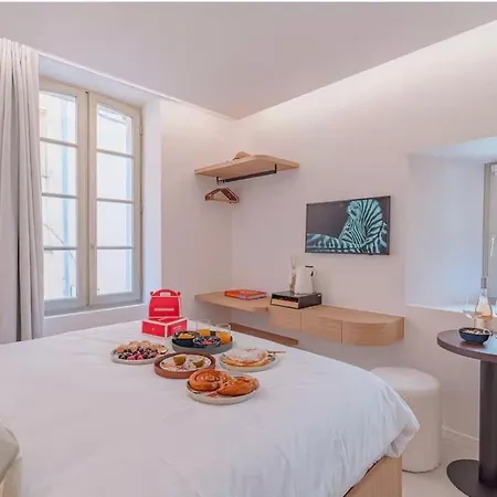 Apartment Le Clocher L Vieux Village L Shellter-rentals Saint-Tropez